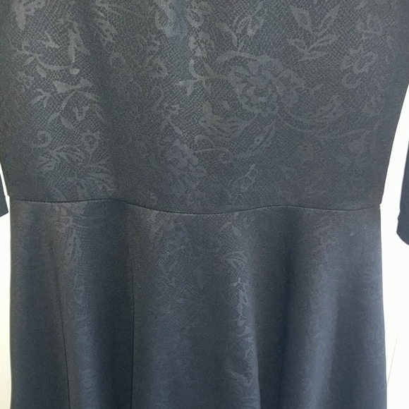 Dress - Picture 5 of 6